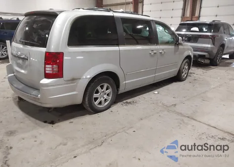 2010 Chrysler Town & Country Touring Plus from USA, damaged, VIN 2A4RR8D17AR405157